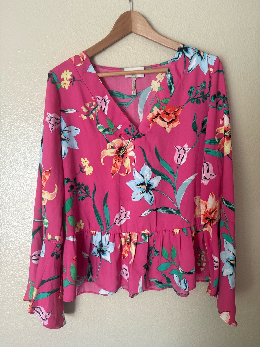 Laundry By Shelli Segal Pink Floral V-Neck Peplum Blouse - Picture 1 of 4